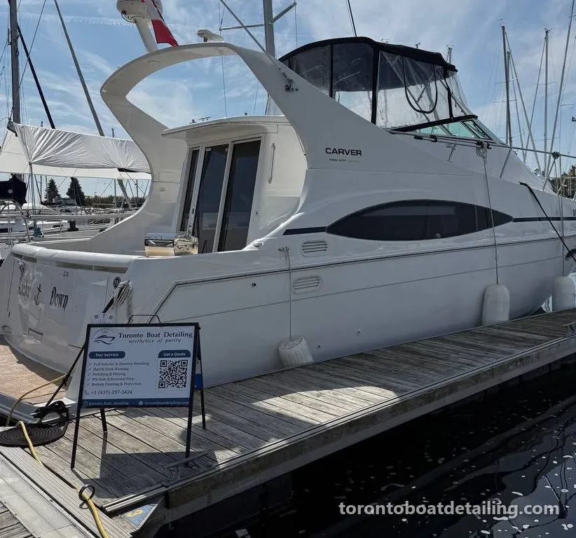 Cruiser at a Toronto dock